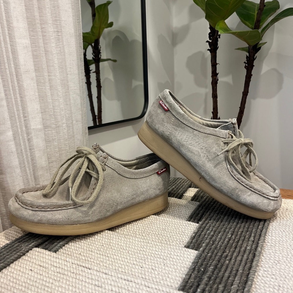 Clarks Wallabee 6 Stone Grey Tan Suede Lace Up Retro Hipster Gorpcore Granola